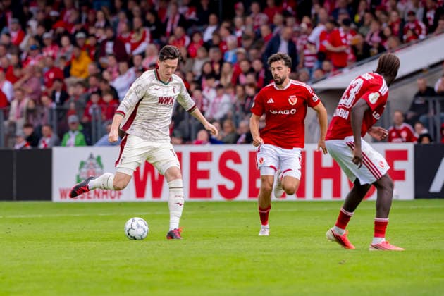 Germany, Cottbus, LEAG Energie Stadion, 22.08.2026, DFB Pokal 2026 27, 1. Runde, FC Energie Cottbus vs. FC Augsburg, Michael Gregoritsch (FC Augsburg), Photo by Eibner Pressefoto Tino Henschel DFB Pokal 2026 27, 1. Runde, FC Energie Cottbus vs. FC Augsburg Cottbus *** Germany, Cottbus, LEAG Energie Stadium, August 22, 2026, 2026–27 DFB Cup, First Round, FC Energie Cottbus vs. FC Augsburg, Michael Gregoritsch (FC Augsburg), Photo by Eibner Pressefoto, Tino Henschel, 2026–27 DFB Cup, First Round, FC Energie Cottbus vs. FC Augsburg, Cottbus Copyright: xEibnerxPressefotox