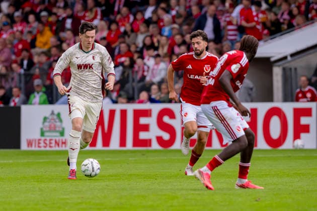 Germany, Cottbus, LEAG Energie Stadion, 22.08.2026, DFB Pokal 2026 27, 1. Runde, FC Energie Cottbus vs. FC Augsburg, Michael Gregoritsch (FC Augsburg), Photo by Eibner Pressefoto Tino Henschel DFB Pokal 2026 27, 1. Runde, FC Energie Cottbus vs. FC Augsburg Cottbus *** Germany, Cottbus, LEAG Energie Stadium, August 22, 2026, 2026–27 DFB Cup, First Round, FC Energie Cottbus vs. FC Augsburg, Michael Gregoritsch (FC Augsburg), Photo by Eibner Pressefoto Tino Henschel, 2026–27 DFB Cup, First Round, FC Energie Cottbus vs. FC Augsburg, Cottbus Copyright: xEibnerxPressefotox