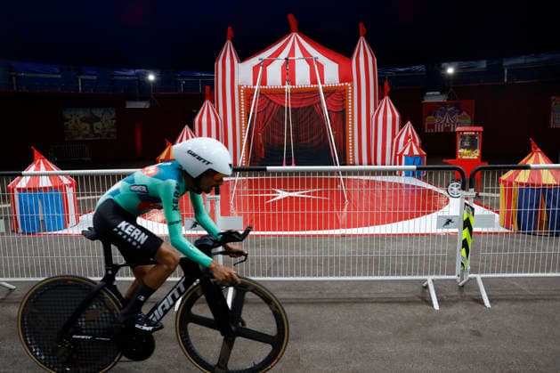A Ken Pharma s rider in action during Tour of Spain s first stage, a 9.4 kilometers time trial in Monaco, 22 August 2026. First stage. Time trial in Monaco (9.4 km) !ACHTUNG: NUR REDAKTIONELLE NUTZUNG!  Copyright: xJavierxLizónx GRAF3261 20260822-55021203358_1