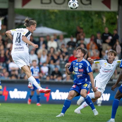 SOCCER - BL, Altach vs Hartberg ALTACH,AUSTRIA,22.AUG.26 - SOCCER - ADMIRAL Bundesliga, SCR Altach vs TSV Hartberg. Image shows Patrick Greil (Altach), Paul Komposch (Hartberg) and Marko Raguz (Altach).  GEPAxpictures xOliverxLerch