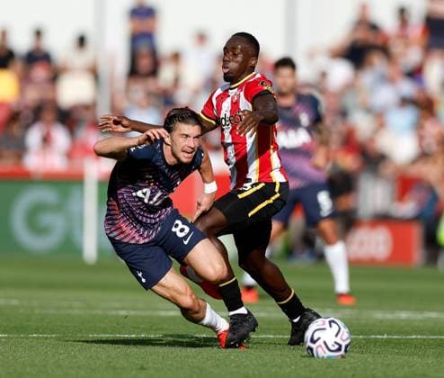 Conor Gallagher of Tottenham Hotspur and Michael Kayode of Brentford compete for the ball Brentford v Tottenham Hotspur, Premier League, Football, Gtech Community Stadium, London, UK - 22 Aug 2026London Gtech Community Stadium United Kingdom EDITORIAL USE ONLY No use with unauthorised audio, video, data, fixture lists, club league logos or live services. Online in-match use limited to 120 images, no video emulation. No use in betting, games or single club league player publications.  Copyright: xMattxImpey Shutterstockx 17112717h