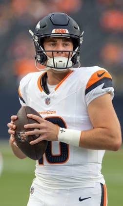 August 22, 2026, Denver, Colorado, USA: Broncos QB BO NIX readies to throw a pass on from the sidelines during the 1st. Half at Empower Field at Mile High Friday evening. Packers beat the Broncos in Pre-Season 33-13. Credit Image: ZUMA Press Wire) Denver USA - ZUMAav4_ 20260822_zaf_av4_002 Copyright: xHectorxAcevedox