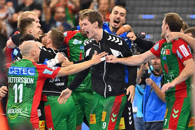 Schlussjunel Magdebburg,Spieler, Teamfoto,Team,Mannschaft,Mannschaftsfoto, Jubel,Freude,Begeisterung, Handball Rexel Super Cup 2026 der Maenner SC Magdeburg vs. Fuechse Berlin 38-30 am 22.08.2026 SAP GARDEN Muenchen. *** Final June Magdeburg, players, team photo, team, squad, team photo, Celebration, Joy, Excitement, Men s Handball Rexel Super Cup 2026: SC Magdeburg vs. Füchse Berlin 38–30 on August 22, 2026, at SAP GARDEN in Munich