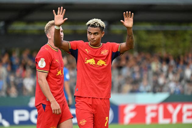 22.08.2026, xjhx, Fussball DFB Pokal 1.Runde, Eintracht Trier - RB Leipzig v.l. Torjubel nach dem Tor zum celebrating the goal celebrate 0:5 durch Antonio Nusa (RB Leipzig) Trier *** August 22, 2026, xjhx, Soccer, DFB Cup, First Round, Eintracht Trier vs. RB Leipzig, Goal celebration after Antonio Nusa s goal for RB Leipzig (0-5) against Trier