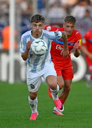 22.08.2026, Fussball DFB-Pokal 2026 27, 1.Runde, TSV 1860 München - Holstein Kiel, im Stadion an der Grünwalderstrasse in München, Mark Gevorgyan (1860 München) am Ball. ***DFL and DFB regulations prohibit any use of photographs as image sequences and or quasi-video.*** *** August 22, 2026, Soccer DFB Cup 2026-27, First Round, TSV 1860 Munich vs. Holstein Kiel, at the Stadion an der Grünwalderstrasse in Munich, Mark Gevorgyan, 1860 Munich in possession ***DFL and DFB regulations prohibit any use of photographs as image sequences and or quasi-video***