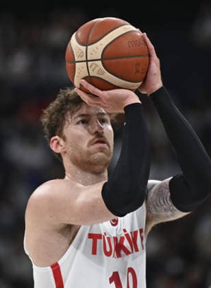 Turkiye v Czechia - Turkish Airlines Supercup 2026 HAMBURG, GERMANY - AUGUST 22: Onuralp Bitim of Turkiye in action during Turkish Airlines Supercup 2026 third place match between Turkiye and Czechia at Barclays Arena in Hamburg, Germany on August 22, 2026. Halil Sagirkaya Anadolu Hamburg Germany. Editorial use only. Please get in touch for any other usage.  Copyright: x2026xAnadoluxHalilxSagirkayax