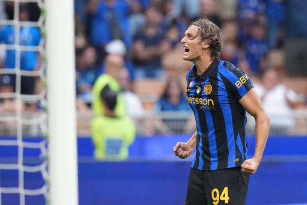 Inter Milan s Pio Esposito celebrates after scoring 3-1 during the Serie A soccer match between Fc Inter and Monza the San Siro Stadium in Milan, north Italy - August 21 , 2026. - Soccer  Copyright: xSpada LaPressex