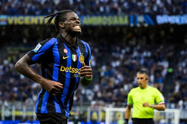 FC Internazionale v AC Monza - Serie A Yann-Aurel Bisseck of FC Internazionale celebrates after scoring a goal during the Serie A football match between FC Internazionale and AC Monza. Milan Italy Copyright: xNicolòxCampox