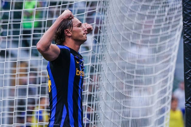 Francesco Esposito of FC Internazionale celebrates after scoring a goal during Serie A 2026 27 football match between FC Internazionale and AC Monza Italy Copyright: xBEAUTIFULxSPORTS Carabellix