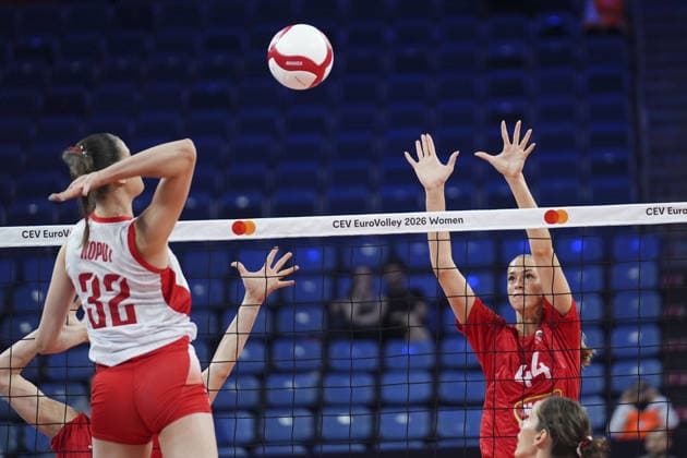 Hungary v Poland - CEV EuroVolley 2026 ISTANBUL, TURKIYE - AUGUST 22: Hungary player Csereklye Zsofia (44) competes with Poland s Koput Maja (32) during the opening Group A match of the CEV EuroVolley 2026 Women at Sinan Erdem Sports Hall, on August 22, 2026 in Istanbul, Turkiye. Bunyamin Celik Anadolu Istanbul Turkey. Editorial use only. Please get in touch for any other usage.  Copyright: x2026xAnadoluxBunyaminxCelikx