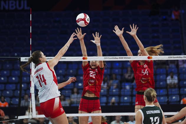 Hungary v Poland - CEV EuroVolley 2026 ISTANBUL, TURKIYE - AUGUST 22: Hungary player Zsombok Eszter (22) competes with Poland s Lamppowska Monika (14) during the opening Group A match of the CEV EuroVolley 2026 Women at Sinan Erdem Sports Hall, on August 22, 2026 in Istanbul, Turkiye. Bunyamin Celik Anadolu Istanbul Turkey. Editorial use only. Please get in touch for any other usage.  Copyright: x2026xAnadoluxBunyaminxCelikx