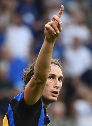 Inter Milan v Monza - Serie A MILAN, ITALY - AUGUST 22: Inter Milan s Pio Esposito celebrates after scores his team s third goal with teammates during the Italian Serie A football match between Inter Milan and Monza at San Siro Meazza stadium in Milan, Italy, on August 22, 2026. Isabella Bonotto Anadolu Milan Italy. Editorial use only. Please get in touch for any other usage.  Copyright: x2026xAnadoluxIsabellaxBonottox