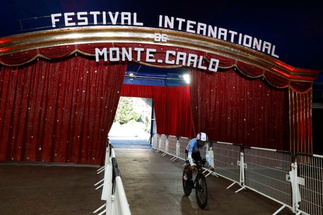One rider in action during Tour of Spain s first stage, a 9.4 kilometers time trial in Monaco, 22 August 2026. First stage. Time trial in Monaco (9.4 km) !ACHTUNG: NUR REDAKTIONELLE NUTZUNG!  Copyright: xJavierxLizónx GRAF3275 0864614362st