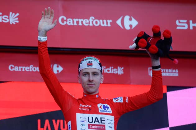 Slovene rider Tadej Pogacar (UAE Emirates) reacts at the podium after winning Tour of Spain s first stage, a 9.4 kilometers time trial in Monaco, 22 August 2026. First stage. Time trial in Monaco (9.4 km) !ACHTUNG: NUR REDAKTIONELLE NUTZUNG!  Copyright: xJavierxLizónx GRAF3330 0864616111st