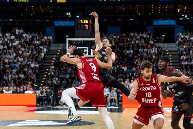 22.08.2026, GER, Turkish Airlines Supercup 2026, Hamburg, Finale, Deutschland-Kroatien David Kraemer (Deutschland, 44), Dario Saric (Kroatien, 9) Hamburg Barclays Arena Hamburg Deutschland *** August 22, 2026, GER, Turkish Airlines Supercup 2026, Hamburg, Final, Germany vs. Croatia: David Kraemer (Germany), 44; Dario Saric (Croatia), 9; Hamburg Barclays Arena, Hamburg, Germany