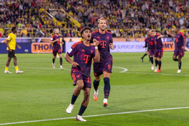 22.08.2026, Fussball, Franz Beckenbauer Supercup 2026, Borussia Dortmund - FC Bayern München. v. l. Nathaniel Brown (FC Bayern München), Harry Kane (FC Bayern München) bejubeln das Tor zum 0:1. Dortmund Signal Iduna Park NRW Deutschland xRHR-FOTO DEx *** August 22, 2026, Soccer, 2026 Franz Beckenbauer Super Cup, Borussia Dortmund vs. FC Bayern Munich: Nathaniel Brown (FC Bayern Munich) and Harry Kane (FC Bayern Munich) celebrate the goal that made the score 0–1. Dortmund, Signal Iduna Park, North Rhine-Westphalia, Germany. xRHR PHOTO DEx Copyright: DennisxEwert RHR-FOTOx RHR-FOTO DE