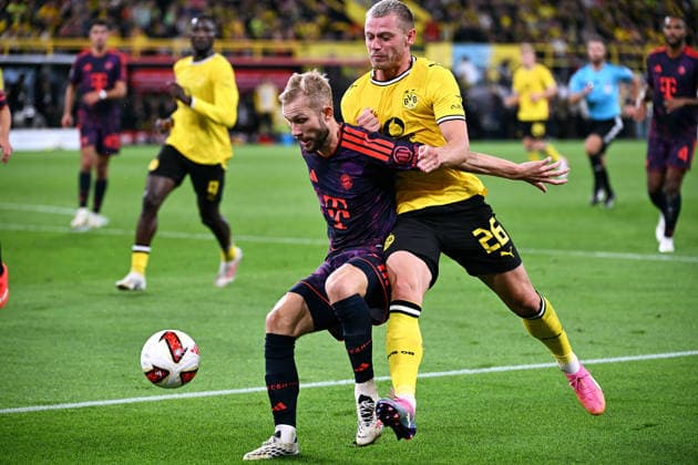 Dortmund, Germany, 1. Bundesliga, Supercup, Signal Iduna Park Dortmund, Bor. Dortmund vs FC Bayern München; Konrad Laimer (FCB), Julian Ryerson (BVB). Action *** Dortmund, Germany, Bundesliga 1, Super Cup, Signal Iduna Park, Dortmund, Borussia Dortmund vs. FC Bayern Munich, Konrad Laimer (FCB), Julian Ryerson (BVB), Action