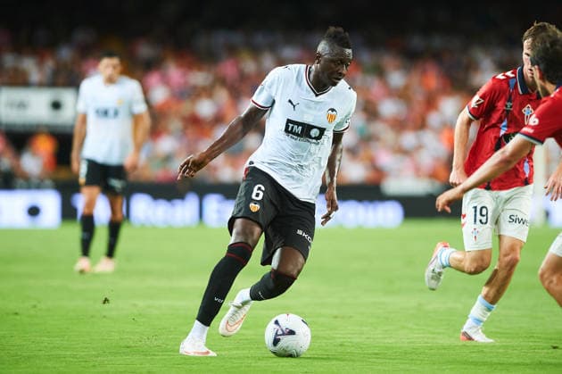 Umar Sadiq (Valencia CF) during the LaLiga EA Sports match between Valencia CF and RC Celta de Vigo at Mestalla on August 22, 2026 in Valencia, Spain. - *** Umar Sadiq of Valencia CF during the LaLiga EA Sports match between Valencia CF and RC Celta de Vigo at Mestalla on August 22, 2026, in Valencia, Spain
