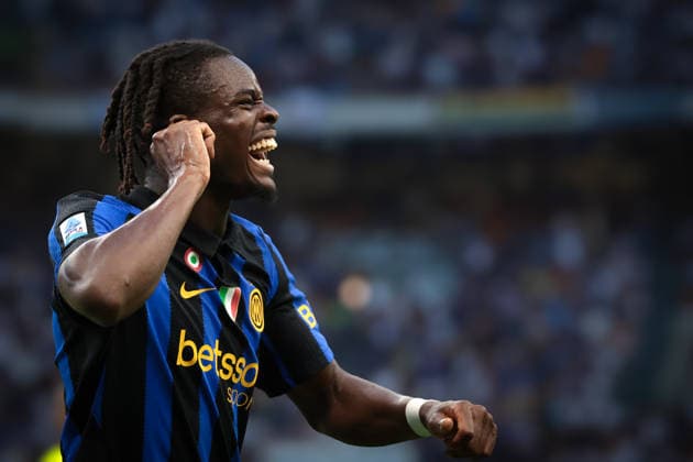 FC Internazionale v AC Monza - Serie A - Giuseppe Meazza Milan, Italy, 22nd August 2026. Yann Bisseck of FC Internazionale celebrates after scoring to give the hosts a 4-1 lead the FC Internazionale vs AC Monza Serie A match at Stadio Giuseppe Meazza, Milan. Picture credit should read: Jonathan Moscrop Milan Stadio Giuseppe Meazza Italy