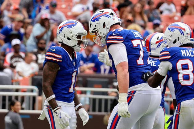CLEVELAND, OH - AUGUST 22: Buffalo Bills wide receiver Mecole Hardman Jr. (1) celebrates with Buffalo Bills offensive tackle Chase Lundt (77) after scoring on a 9-yard touchdown pass during the second quarter of the National Football League preseason game between the Buffalo Bills and Cleveland Browns on August 22, 2026, at Huntington Bank Field in Cleveland, OH. (Photo by Frank Jansky Icon Sportswire) NFL, American Football Herren, USA AUG 22 Bills at Browns EDITORIAL USE ONLY Icon260822014