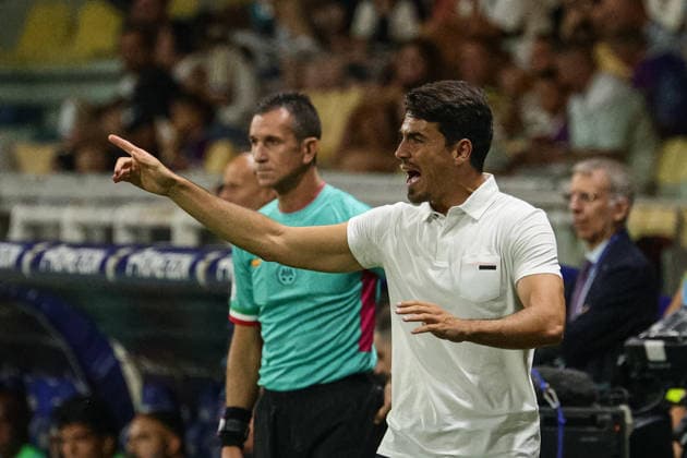 August 22, 2026, Parma: Parma™s Head coach Carlos Cuesta during the italian soccer Serie A match between Parma Calcio 1913 vs Cagliari Calcio on aug 22, 2026 at the Stadio Ennio Tardini in Parma, Italy. ANSA Soccer: Serie A; Parma Vs Cagliari  - ZUMAa110 20260822_zaf_a110_097 Copyright: xLorenzoxCattanix