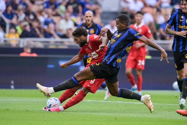 FC Internazionale v AC Monza - Serie A 2026 27 Gustavo Varela of AC Monza celebrates the 1-1 goal during the Serie A Enilive 2026 27 match between Inter and Monza at San Siro Stadium in Milan, Italy, on August 22, 2026. Milano Italy  Copyright: xAndreaxxAmatox originalFilename:amato-notitle260822_npBgJ.jpg