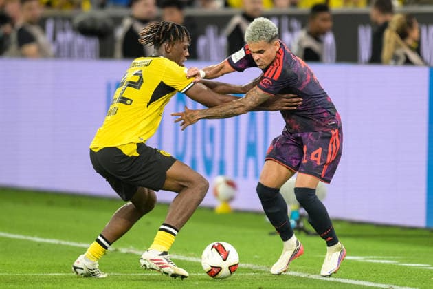 Fußball, Supercup, 20260822, BV 09 Borussia Dortmund - FC Bayern München. Im Bild v.l. Joane GADOU (Dortmund, 22), Luis DIAZ (Bayern, 14) Zweikampf Ball. Dortmund Signal-Iduna-Park Nordrhein-Westfalen Deutschland *** Soccer, Super Cup, 20260822, BV 09 Borussia Dortmund vs. FC Bayern Munich. Pictured, from left: Joane GADOU (Dortmund, 22), Luis DIAZ (Bayern, 14). Tackle for the ball. Dortmund, Signal Iduna Park, North Rhine-Westphalia, Germany Copyright: Passion2Press MarkusxFischerx