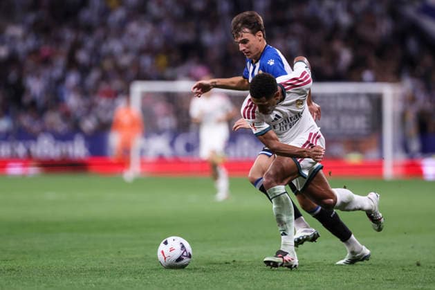 August 22, 2026, Cornella, Barcelona, SPAIN: Jude Bellingham of Real Madrid CF and Urko Gonzalez de Zarate of RCD Espanyol compete for the ball during the Spanish league, LaLiga EA Sports, football match played between RCD Espanyol and Real Madrid CF at RCDE Stadium on August 22, 2026 in Cornella, Spain. RCD Espanyol V Real Madrid CF - LaLiga EA Sports  - ZUMAa181 20260822_zaa_a181_280 Copyright: xJavierxBorregox