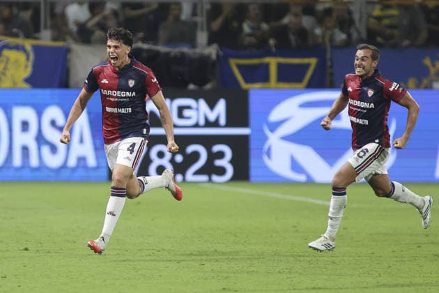 IPA87708420 - Alessandro Romano of Cagliari Calcio celebrates after scoring during the Parma Calcio vs. Cagliari Calcio match in the 1st round of the 2026-27 Serie A Enilive season at the Ennio Tardini Stadium in Parma (PR), Italy, on August 22, 2026.  Copyright: xDavidexCasentini IPAxSportx xx 87708420