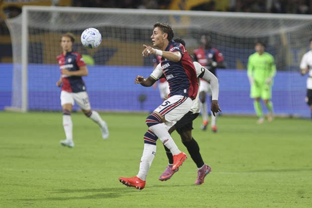 IPA87708443 - Juan Rodriguez of Cagliari Calcio competes for the ball during the Parma Calcio vs. Cagliari Calcio match in the 2026-27 Enilive Serie A season at the Ennio Tardini Stadium in Parma (PR), Italy, on August 22, 2026.  Copyright: xDavidexCasentini IPAxSportx xx 87708443