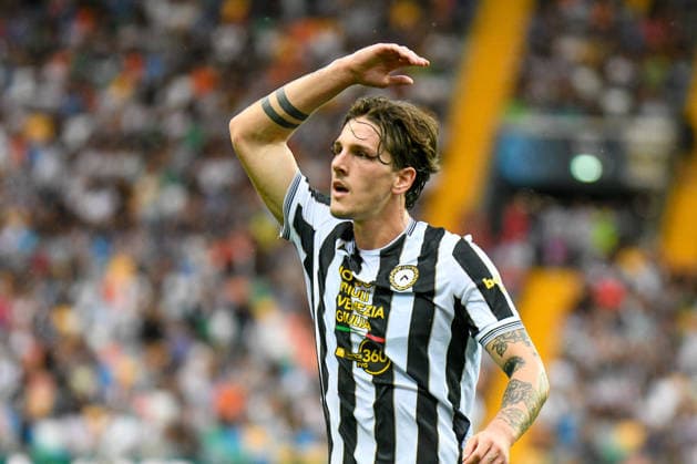 SOCCER - Serie A - Udinese Calcio vs. Como 1907 Photo by IPA ABACAPRESS.COM87701749 - A portrait of Udinese s Nicolò Zaniolo during the Udinese Calcio vs. Como 1907 Italian Serie A soccer match in Udine, Italy, on August 22, 2026 Udine Italy  Copyright: xIPAxSport ABACAx