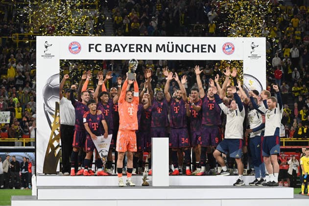 Siegerehrung fuer FC Bayern Muenchen Die Mannschaft jubelt mit dem Pokal, Jubel, jubeln, Freude, cheers, Fussball DFL Franz Beckenbauer Supercup 2026 Borussia Dortmund - FC Bayern Muenchen 1-2 am 22.08.2026 in Dortmund Deutschland. DFL regulations prohibit any use of photographs as image sequences and or quasi-video Â *** Award Ceremony for FC Bayern Munich: The team celebrates with the trophy, celebration, cheering, joy, cheers, soccer, DFL, Franz Beckenbauer, Super Cup 2026, Borussia Dortmund, FC Bayern Munich, 1–2 on August 22, 2026, in Dortmund, Germany. DFL regulations prohibit any use of photographs as image sequences and or quasi-video.