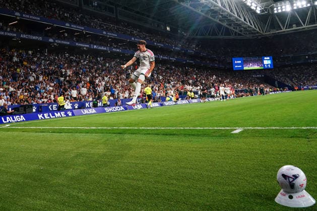 ESP: RCD Espanyol - Real Madrid. La Liga EA Sports. Matchday 2 Carlos Espi of Real Madrid celebrates after scoring the 1-2 at minute 90 during the La Liga EA Sports match between RCD Espanyol and Real Madrid played at RCDE Stadium on August 22, 2026 in Barcelona, Spain. kpng Copyright: xBaguxBlancox xPRESSINPHOTOx PS_2627_ESP_RMA_1151