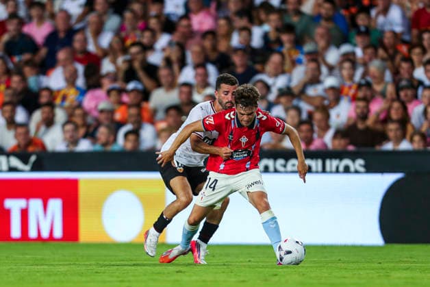 August 22, 2026, Valencia, Valencia, SPAIN: Aleix Febas of RC Celta de Vigo in action during the Spanish league, LaLiga EA Sports, football match played between Valencia CF and RC Celta de Vigo at Mestalla stadium on August 22, 2026, in Valencia, Spain. Valencia SPAIN - ZUMAa181 20260822_zaa_a181_231 Copyright: xIvanxTerronx