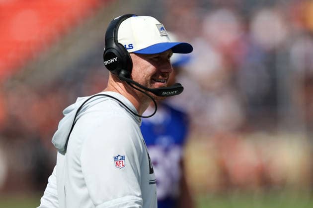 CLEVELAND, OH - AUGUST 22: Buffalo Bills head coach Joe Brady on the sideline during the fourth quarter of the National Football League preseason game between the Buffalo Bills and Cleveland Browns on August 22, 2026, at Huntington Bank Field in Cleveland, OH. (Photo by Frank Jansky Icon Sportswire) NFL, American Football Herren, USA AUG 22 Bills at Browns EDITORIAL USE ONLY Icon260822030