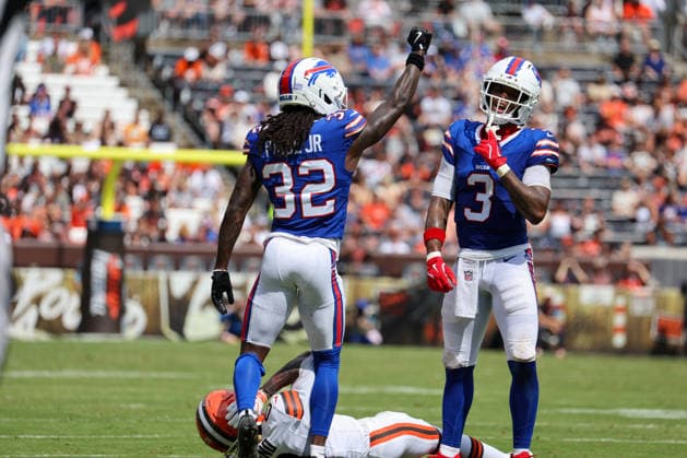 CLEVELAND, OH - AUGUST 22: Cleveland Browns wide receiver Isaiah Bond (0) on the ground after a pass interference call against Buffalo Bills cornerback Toriano Pride Jr. (32) during the second quarter of the National Football League preseason game between the Buffalo Bills and Cleveland Browns on August 22, 2026, at Huntington Bank Field in Cleveland, OH. (Photo by Frank Jansky Icon Sportswire) NFL, American Football Herren, USA AUG 22 Bills at Browns EDITORIAL USE ONLY Icon260822058