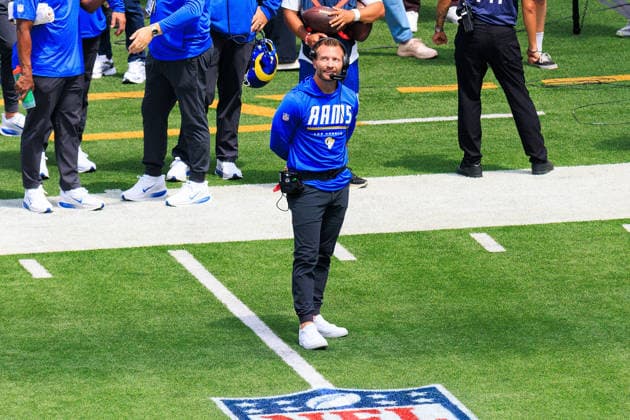 August 22, 2026, Inglewood, California, USA: Head coach, Sean McVay of the Los Angeles Rams watches the monitor on a challenge call on a touchdown by 13 Stetson Bennett IV, QB during a preseason NFL, American Football Herren, USA game against the New Orleans Saints on Saturday August 22, 2026 at SoFi Stadium in Inglewood, California. JAVIER ROJAS PI Inglewood USA - ZUMAp124 20260822_zaa_p124_021 Copyright: xJavierxRojasx