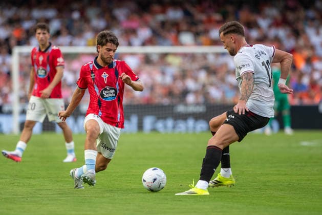 ESP: LaLiga EA Sports Valencia CF v Celta de Vigo Sergio Carreira of Celta Vigo during LaLiga EA Sports match between Valencia CF v Celta de Vigo played at Mestalla Stadium, Valencia on August 22 2026 in Spain Spain Soccer *** ESP LaLiga EA Sports Valencia CF vs. Celta de Vigo Sergio Carreira of Celta de Vigo during the LaLiga EA Sports match between Valencia CF and Celta de Vigo played at Mestalla Stadium in Valencia on August 22, 2026, in Spain. Spanish Soccer Copyright: xAgenciaxLOFx