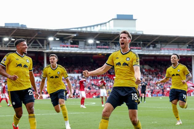 Nottingham Forest v Leeds United, Premier League GOAL scores 1-0 Leeds United midfielder Anton Stach (18) scores and celebrates during the Premier League match between Nottingham Forest and Leeds United at the City Ground, Nottingham, UK on 22 August 2026. Nottingham City Ground Nottinghamshire UK Editorial use only DataCo restrictions apply See www.football-dataco.com , Copyright: xManjitxNarotrax PSI-24717-0236