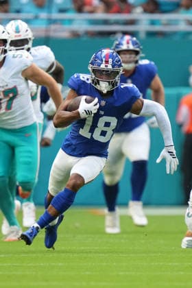 MIAMI GARDENS, FL - AUGUST 22: New York Giants wide receiver Darius Slayton (18) runs after a catch in the first half during the preseason NFL, American Football Herren, USA game between the New York Giants and the Miami Dolphins on Saturday, August 22, 2026 at Hard Rock Stadium in Miami, FL (Photo by Peter Joneleit Icon Sportswire) NFL: AUG 22 Giants at Dolphins EDITORIAL USE ONLY Icon260822044
