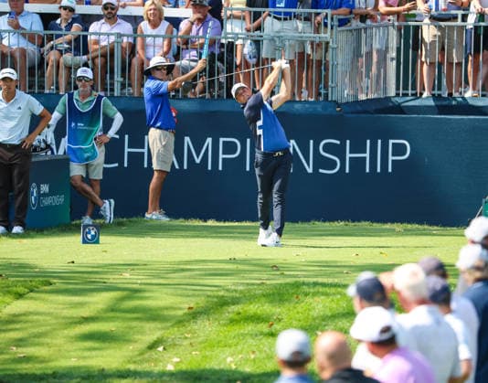PGA, Golf Herren 2026: BMW Championship Aug 22 AUG 22, 2026: Viktor Hovland of the Norway tees off on the 16th hole during the third round of the BMW Championship at Bellerive Country Club in St. Louis, Missouri. Roman Puno CSM (Credit Image: Â Roman Puno Cal Media) St. Louis Missouri United States EDITORIAL USE ONLY Copyright: xx ZUMA-20260822_zma_c04_206.jpg RomanxPunox csmphotothree513884