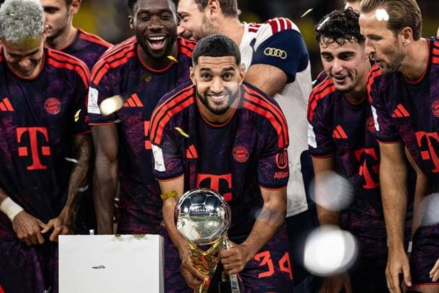 Ismael Saibari 34 (FC Bayern Muenchen) mit Pokal, Borussia Dortmund vs. FC Bayern Muenchen, Fussball, Franz Beckenbauer Supercup, 22.08.2026 DFB regulations prohibit any use of photographs as image sequences and or quasi-video Dortmund Nordrhein-Westfalen Deutschland *** Ismael Saibari, 34, FC Bayern Munich with the trophy; Borussia Dortmund vs. FC Bayern Munich; soccer; Franz Beckenbauer Super Cup; August 22, 2026. DFB regulations prohibit any use of photographs as image sequences and or quasi-video. Dortmund, North Rhine-Westphalia, Germany Copyright: xkolbert-press MarcxNiemeyerx