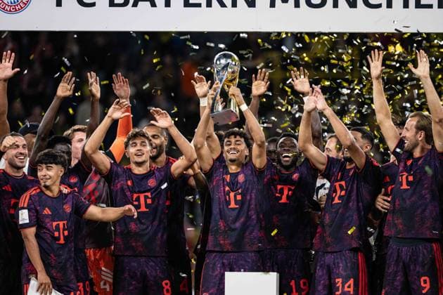 Nathaniel Brown 11 (FC Bayern Muenchen) mit Pokal, Borussia Dortmund vs. FC Bayern Muenchen, Fussball, Franz Beckenbauer Supercup, 22.08.2026 DFB regulations prohibit any use of photographs as image sequences and or quasi-video Dortmund Nordrhein-Westfalen Deutschland *** Nathaniel Brown 11 FC Bayern Munich with the trophy, Borussia Dortmund vs. FC Bayern Munich, soccer, Franz Beckenbauer Super Cup, August 22, 2026. DFB regulations prohibit any use of photographs as image sequences and or quasi-video. Dortmund, North Rhine-Westphalia, Germany Copyright: xkolbert-press MarcxNiemeyerx