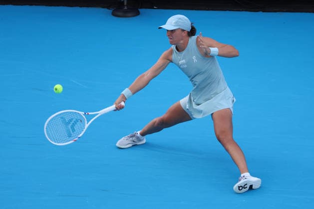 August 22, 2026, Mason, Oh, USA: Cincinnati Open Tennis 2026 - Iga Swiatek plays a ball against Jessica Pegula in the Cincinnati Open Tennis Tournament held in Mason OH. 2026 08 22. ZUMAPress Mason USA - ZUMAn24_ 20260822_zaf_n24_174 Copyright: xWallyxNellx