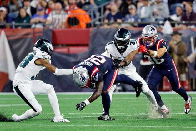 FOXBOROUGH, MA - AUGUST 22: Shaun Wade 30 of the Philadelphia Eagles tackles Hassan Haskins 26 of the New England Patriots during a preseason game between the New England Patriots and the Philadelphia Eagles on August 22, 2026, at Gillette Stadium in Foxborough, Massachusetts. (Photo by Fred Kfoury III Icon Sportswire) NFL, American Football Herren, USA AUG 22 Eagles at Patriots EDITORIAL USE ONLY Icon482260822033