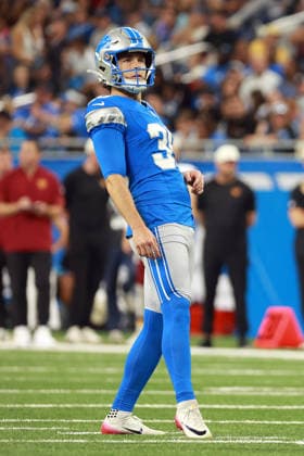 Washington Commanders vs Detroit Lions DETROIT,MICHIGAN-AUGUST 22: Detroit Lions place kicker Jake Bates (39) prepares to kick during the second half of an NFL, American Football Herren, USA preseason football game between the Washington Commanders and the Detroit Lions in Detroit, Michigan USA, on Saturday, August 22, 2026 Detroit Michigan United States  Copyright: xAmyxLemusx originalFilename:lemus-washingt260822_npY69.jpg