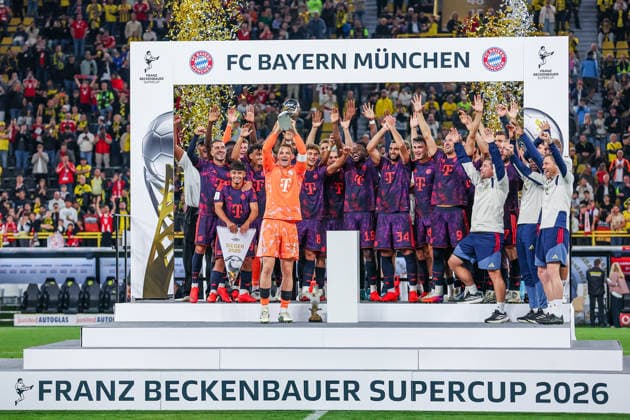 Franz Beckenbauer Supercup 2026 - Borussia Dortmund - FC Bayern München am 22.08.2026 im Signal Iduna Park in Dortmund Jubel und Freude beim Supercup Gewinner der Mannschaft des FC Bayern München, hier mit Maycon Normanha Cardozo (Muenchen 49), Torwart Manuel Neuer (Muenchen 1) , Alphonso Davies (Muenchen 19) , Ismael Saibari (Muenchen 34) , Harry Kane (Muenchen 9) *** Franz Beckenbauer Super Cup 2026: Borussia Dortmund vs. FC Bayern Munich on August 22, 2026, at Signal Iduna Park in Dortmund. Jubilation and joy among the Super Cup-winning FC Bayern Munich team, shown here with Maycon Normanha Cardozo (Munich 49), goalkeeper Manuel Neuer (Munich 1), Alphonso Davies (Munich 19), Ismael Saibari (Munich 34), and Harry Kane (Munich 9) MH