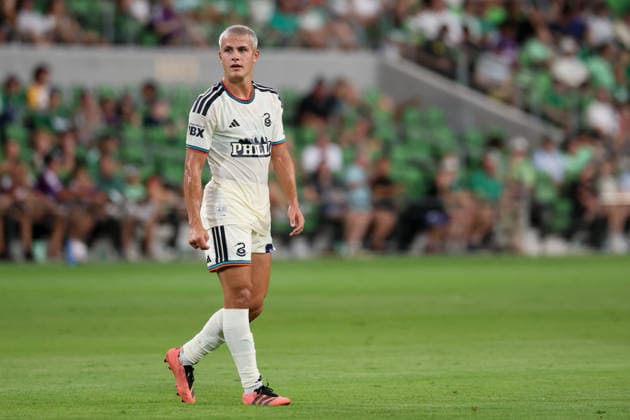 AUSTIN, TX - AUGUST 22: Midfielder Cavan Sullivan 6 of the Philadelphia Union on the pitch during the MLS, Fussball Herren, USA match between Austin FC and Philadelphia Union on August 22, 2026, at Q2 Stadium in Austin, TX. (Photo by David Buono Icon Sportswire) SOCCER: AUG 22 MLS Austin FC vs Philadelphia Union EDITORIAL USE ONLY Icon260822012