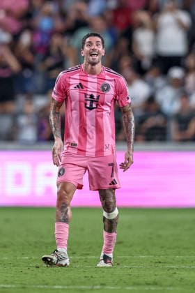 MIAMI, FL - AUGUST 22: Rodrigo de Paul (7) of the Inter Miami CF celebrates a goal during the MLS, Fussball Herren, USA match between Toronto FC and Inter Miami CF on August 22,2026 at NU Stadium, Miami, Fla.(Photo by Chris Arjoon Icon Sportswire) SOCCER: AUG 22 MLS Inter Miami CF vs Toronto FC EDITORIAL USE ONLY Icon2608220000012