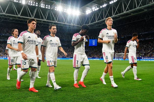 ESP: RCD Espanyol - Real Madrid. La Liga EA Sports. Matchday 2 Real Madrid players before the kick off during the La Liga EA Sports match between RCD Espanyol and Real Madrid played at RCDE Stadium on August 22, 2026 in Barcelona, Spain. kpng Copyright: xBaguxBlancox xPRESSINPHOTOx PS_2627_ESP_RMA_1180